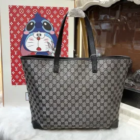 Gucci GG Supreme Gray Tote Bag