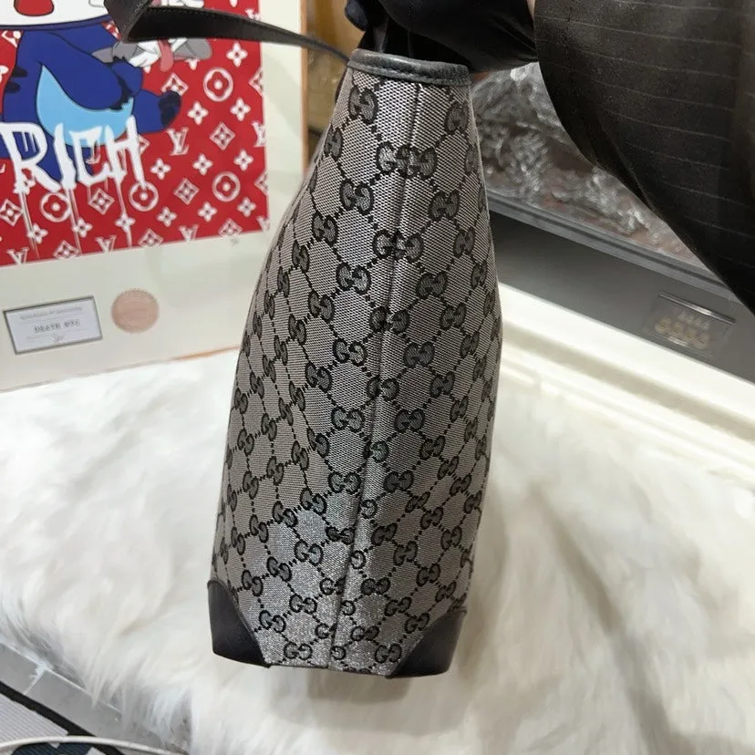 Gucci GG Supreme Gray Tote Bag