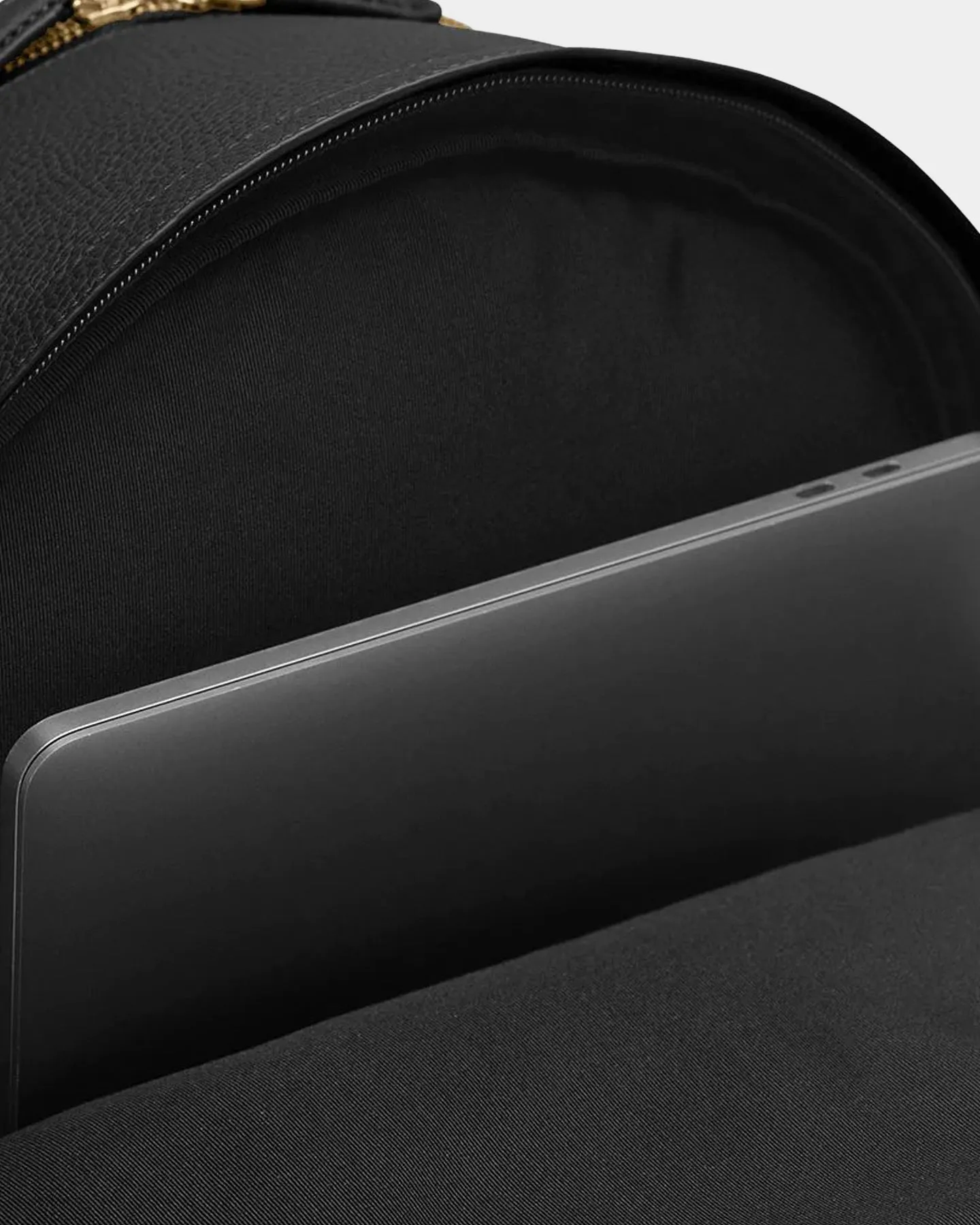 Maison De Sabre The Backpack Black Caviar